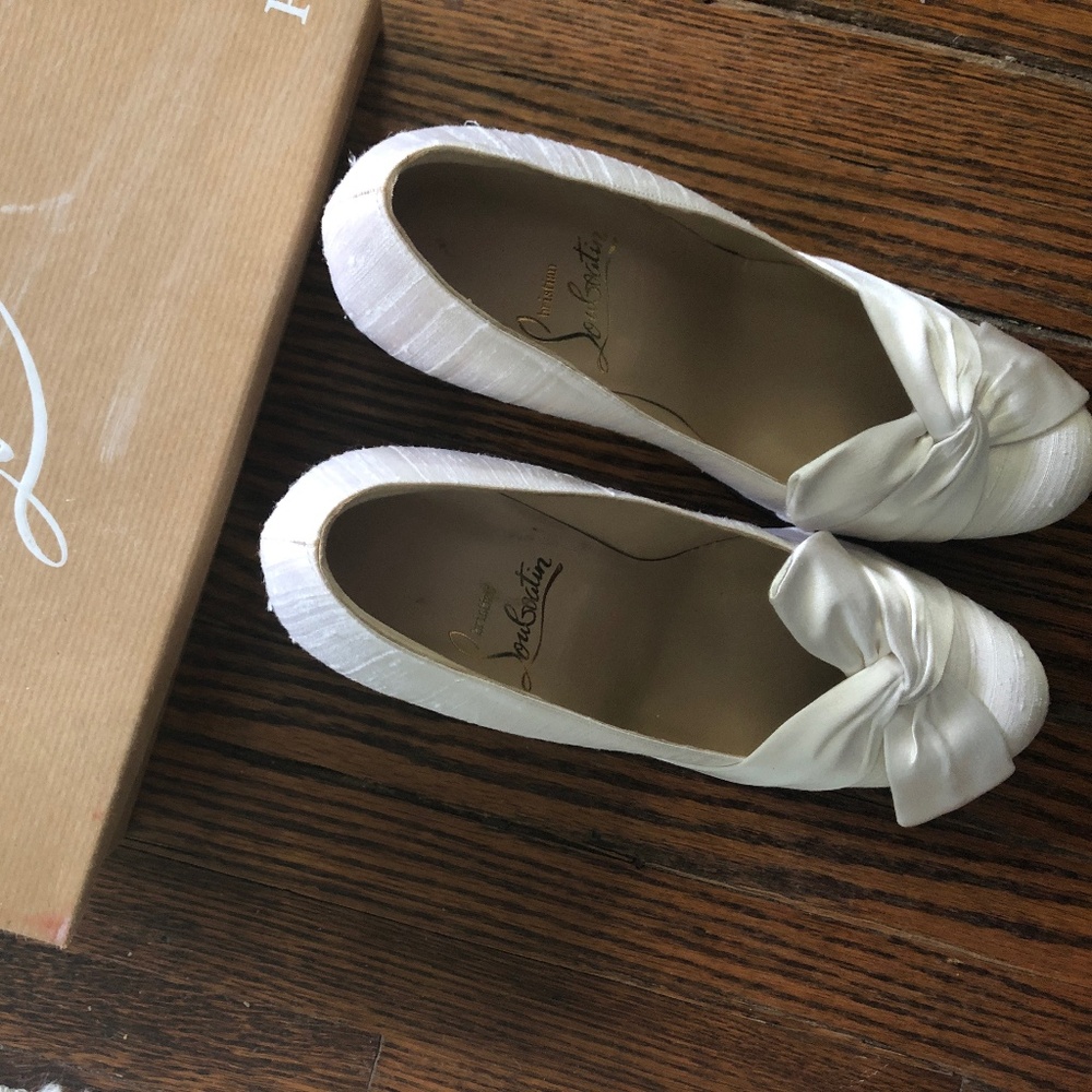 White Louis Vuitton Vintage Heels